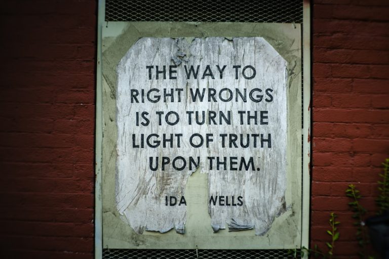 Why ‘I Am Worthy’ Affirmations Make You Feel Like a Fraud